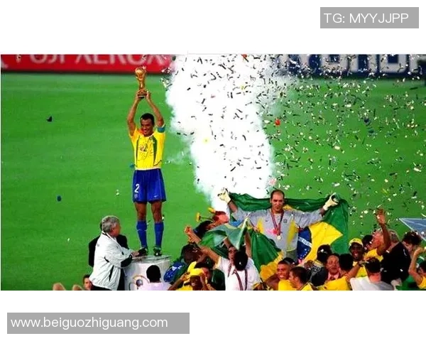 44号球衣的足球明星背后的传奇故事与辉煌成就揭秘